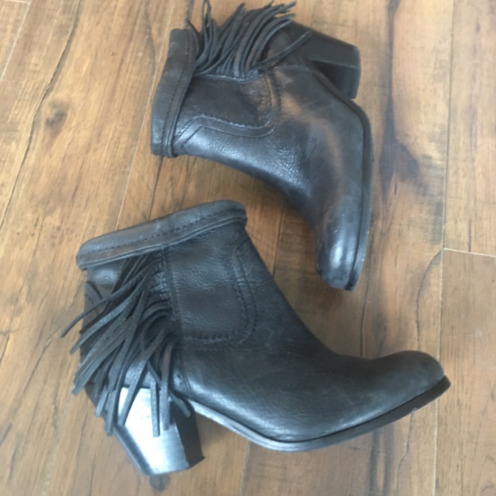 Sam Edelman Louie Charcoal Grey Fringe Boots 8.5